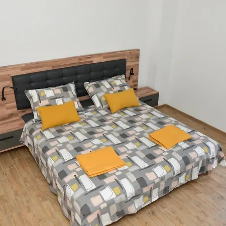 Nina 3 Apartment *